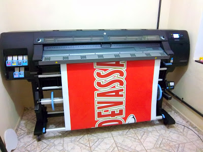 10.330 metros quadrados impressos Plotter HP Látex 260. Impressora de Comunicação Visual e Impressão Digital imprime até largura de 155cm