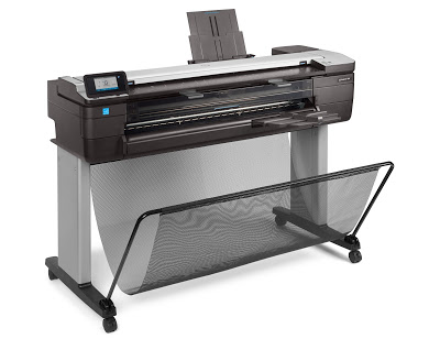 Plotter HP T830 é impressora, copiadora e scanner de grande formato em um só equipamento